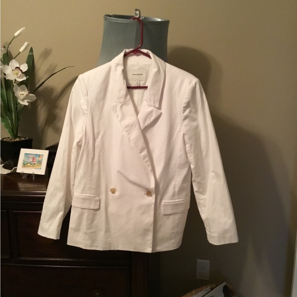 Banana Republic-EUC-White Double-Breasted Women's Linen Boyfriend Blazer